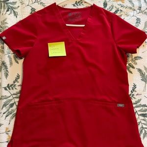 Figs Casma scrub top red small
